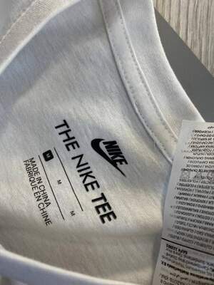 NIKE CENTER LOGO T-SHIRT