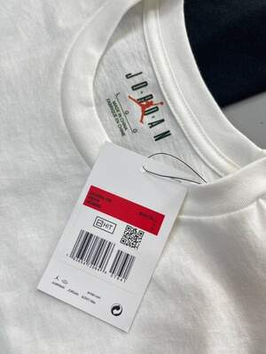NIKE CENTER LOGO T-SHIRT